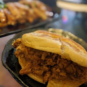 Joojak Restaurant - Chinese Near Me - Vancouver, British Columbia