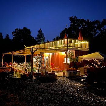 Sierra Cider - It was so COZY, the tasting room was our favorite place, we coulda stayed there for HOURS!! - Cideries Near Me - Mariposa, California