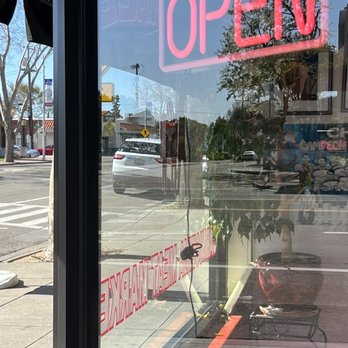 D' Gonzalez Meat Market - pen sign in window - Grocery Near Me - San Leandro, California D' Gonzalez Meat Market - pen sign in window - Grocery Near Me - San Leandro, California