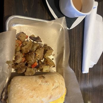 SpeakEZ Lounge - Mcguffin - Lounges Near Me - Grand Rapids, Michigan