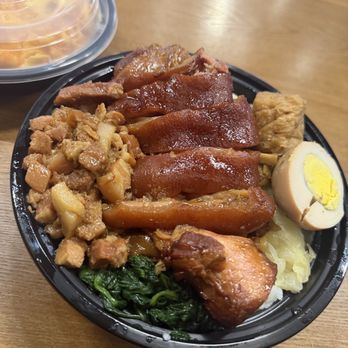Lunch on the Plate - Taiwanese Near Me - Bellevue, Washington Lunch on the Plate - Taiwanese Near Me - Bellevue, Washington