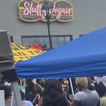 Slutty Vegan Birmingham - Grand opening - Vegan Near Me - Birmingham, Alabama