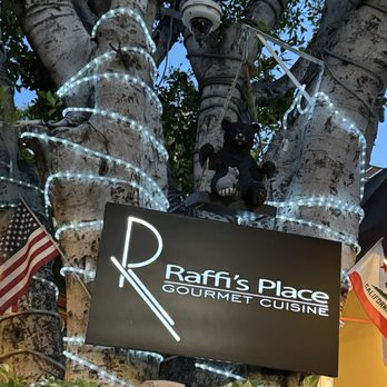 Raffi's Place - Middle Eastern Near Me - Glendale, California