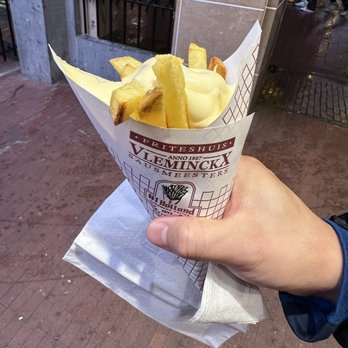 Vleminckx Fries - Friterie Near Me - Amsterdam, New Hampshire