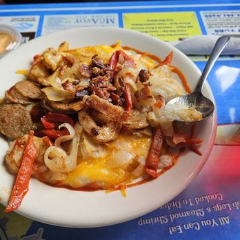 Bob's Grill - Shrimps and Grits. Yummy!! - Diners Near Me - Kill Devil Hills, North Carolina