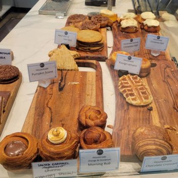 Five Stones Coffee Company - Pastries display - Coffee & Tea Near Me - Kirkland, Washington Five Stones Coffee Company - Pastries display - Coffee & Tea Near Me - Kirkland, Washington