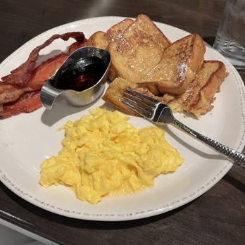 Charter 75 Modern Kitchen - Breakfast - Breakfast & Brunch Near Me - Las Vegas, Nevada Charter 75 Modern Kitchen - Breakfast - Breakfast & Brunch Near Me - Las Vegas, Nevada