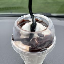 McDonald's - Hot fudge sundae