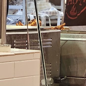Urban Bird Hot Chicken - Chicken is just sitting in the warmer and not cooking to order. - Chicken Shop Near Me - Round Rock, Texas Urban Bird Hot Chicken - Chicken is just sitting in the warmer and not cooking to order. - Chicken Shop Near Me - Round Rock, Texas