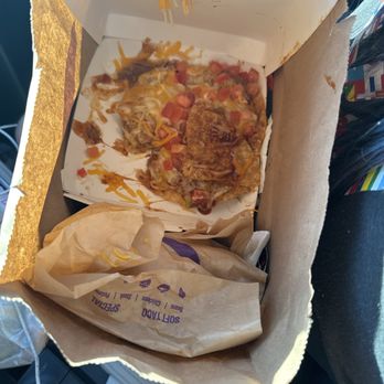 Taco Bell - Look at this crap! - Fast Food Near Me - Hood River, Oregon