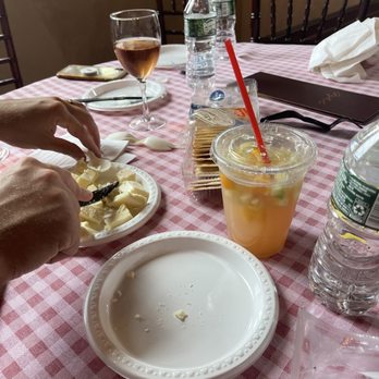 Raphael Vineyard and Winery - Wine Tasting Room Near Me - Peconic, New York