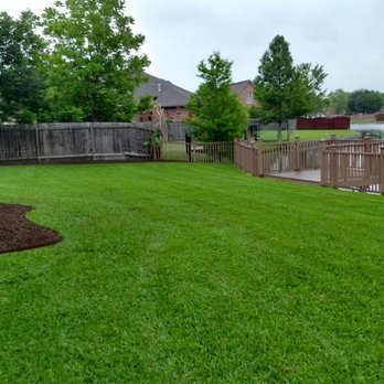 Ameriscape Lawn & Landscape - a view of the back yard - Landscaping Near Me Ameriscape Lawn & Landscape - a view of the back yard - Landscaping Near Me