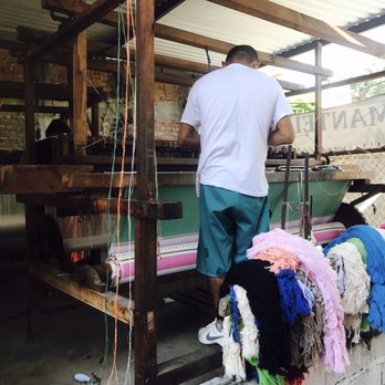 Mantelería Santo Domingo - Couple dudes were there hand making the fabric right in front of us... - Costa del Sol, OAX Mantelería Santo Domingo - Couple dudes were there hand making the fabric right in front of us... - Costa del Sol, OAX