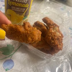 King Deli & Grill - Hot wings