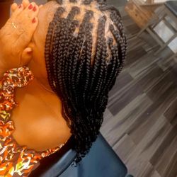 Vicky's Hair And Beauty.