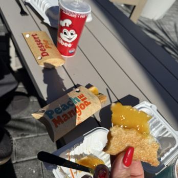 Jollibee - Chicken Shop Near Me - Alameda, California