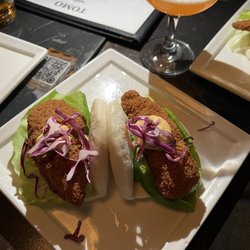 Tomo - Fried Chicken Bao
