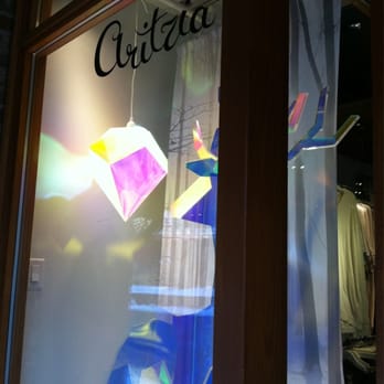 Aritzia - Women's Clothing Near Me - Whistler, British Columbia