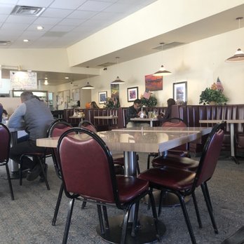 Nicely's - Inside - American Near Me - Lee Vining, California