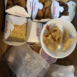 China Wok II Chinese Restaurant - general tsos, honey chicken, sweet and sour chicken, crab rangoons, fried dumplings