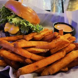 Sign of the Horse - Smash burger with sweet potato fries