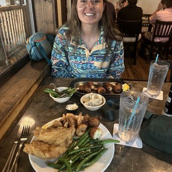 Dewey Destin's Harborside - Fried Captains Platter and stuffed shrimp - Seafood Near Me - Destin, Florida