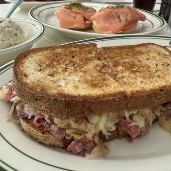 Mensch's Deli - Corned beef Reuben - Delis Near Me - Evanston, Illinois Mensch's Deli - Corned beef Reuben - Delis Near Me - Evanston, Illinois