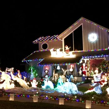 Indian Trails Christmas Lights - Decorations - Local Flavor Near Me - Palm Harbor, Florida Indian Trails Christmas Lights - Decorations - Local Flavor Near Me - Palm Harbor, Florida