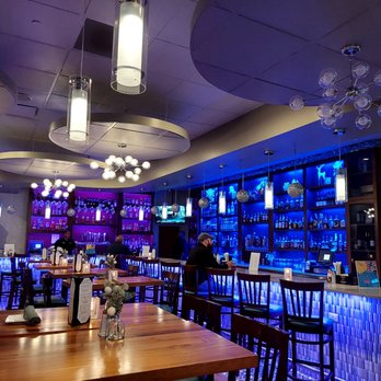 30 Park - the bar area of a restaurant - American Near Me 30 Park - the bar area of a restaurant - American Near Me