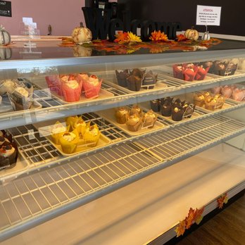 Sweetneecy's - Custom Cakes Near Me - Naperville, Illinois Sweetneecy's - Custom Cakes Near Me - Naperville, Illinois