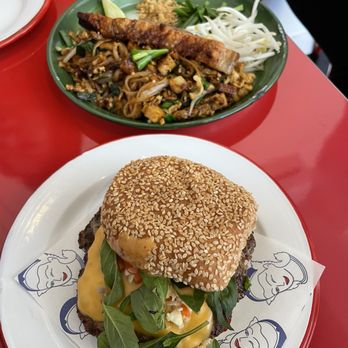 Little Grenjai - Single burger, pad thai with crispy pork - Thai Near Me - Brooklyn, New York Little Grenjai - Single burger, pad thai with crispy pork - Thai Near Me - Brooklyn, New York
