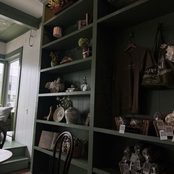 Summer House cafe - Interior - Cafes Near Me - Hyannis, Massachusetts Summer House cafe - Interior - Cafes Near Me - Hyannis, Massachusetts