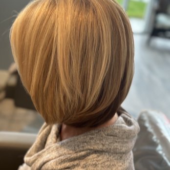 Pacific Breeze Salon - Hair Salons Near Me - Thousand Oaks, California