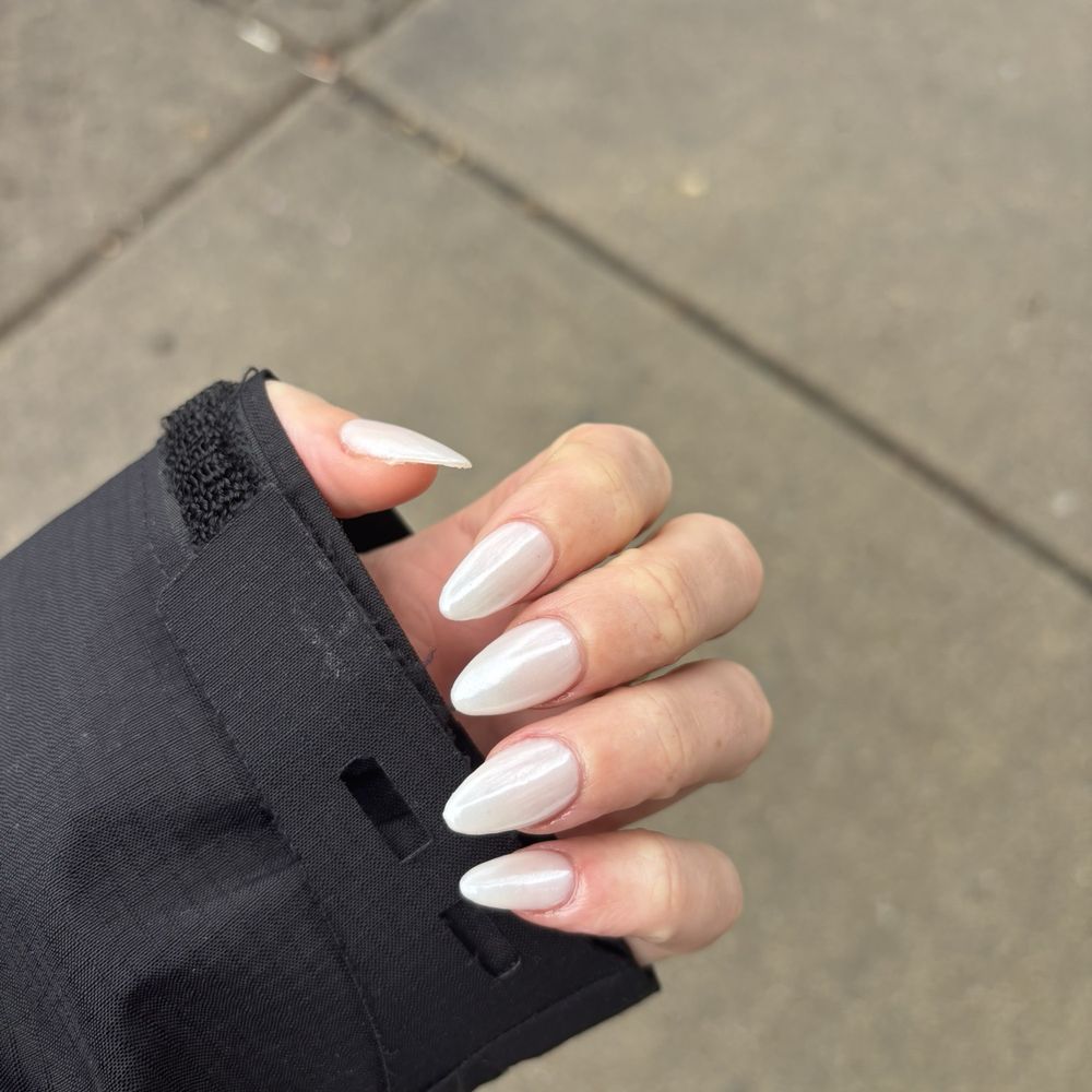 Queen Bee Nails and Spa - Nail Salons Near Me - Brighton, Massachusetts