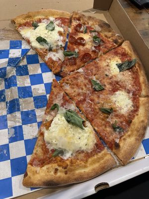Palm Pizza by null