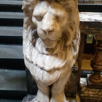 City Chambers - Rub the lion's nose for luck! - Landmarks & Historical Buildings Near Me - Glasgow, GLG