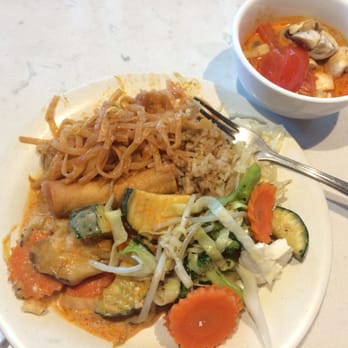 Araya's Place - Most of the options from 9/5/2014 except for the bean pudding and the salads. - Thai Near Me - Seattle, Washington Araya's Place - Most of the options from 9/5/2014 except for the bean pudding and the salads. - Thai Near Me - Seattle, Washington
