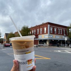 Iced vanilla Latte - 16oz (ICED)
