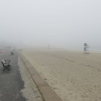 Veteran's Beach - A long straight beach - Beaches Near Me - Barnstable, Massachusetts