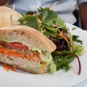 Cafe Vida - El Segundo - Breakfast & Brunch Near Me - El Segundo, California