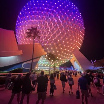 EPCOT - Amusement Parks Near Me - Lake Buena Vista, Florida