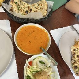 Veg Samosa, butter chicken and Garlic Naan Veg Samosa, butter chicken and Garlic Naan