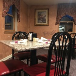Amato's Pizza - Interior.