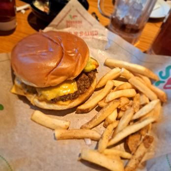 Chili's - The Big QP burger - Bars Near Me - Mesa, Arizona