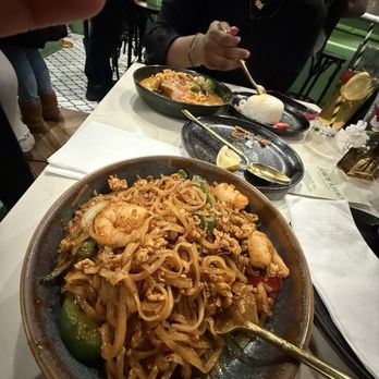 Dok Khao Thai Eatery - Street Noodles & Red Curry Salmon - Thai Near Me - Columbia, Maryland Dok Khao Thai Eatery - Street Noodles & Red Curry Salmon - Thai Near Me - Columbia, Maryland