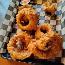 Many Good Things Brewing - Onion rings with boom boom sauce