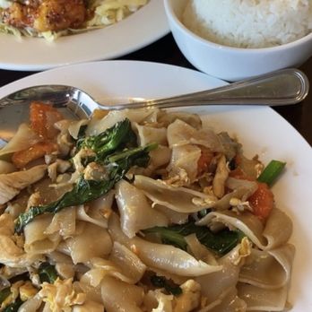Thai Bamboo - Thai Near Me - Northridge, California Thai Bamboo - Thai Near Me - Northridge, California