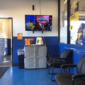 Pep Boys - Small waiting room with seats and a TV - Tires Near Me - Encinitas, California Pep Boys - Small waiting room with seats and a TV - Tires Near Me - Encinitas, California