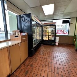 Donut King - Many types of cold drinks