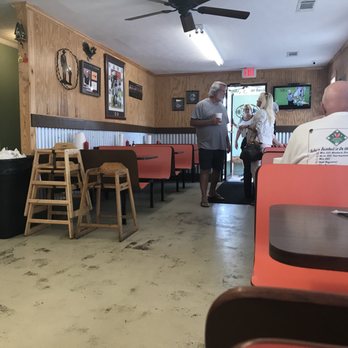 Sheila C's Burger Barn - Entrance - Burgers Near Me - Auburn, Alabama